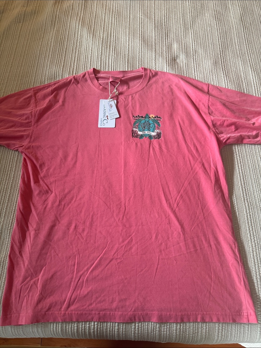 Short-Sleeve Pink Pocket Graphic Tee